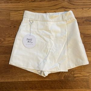 NWT Princess Polly White + Black Pinstripe Skort